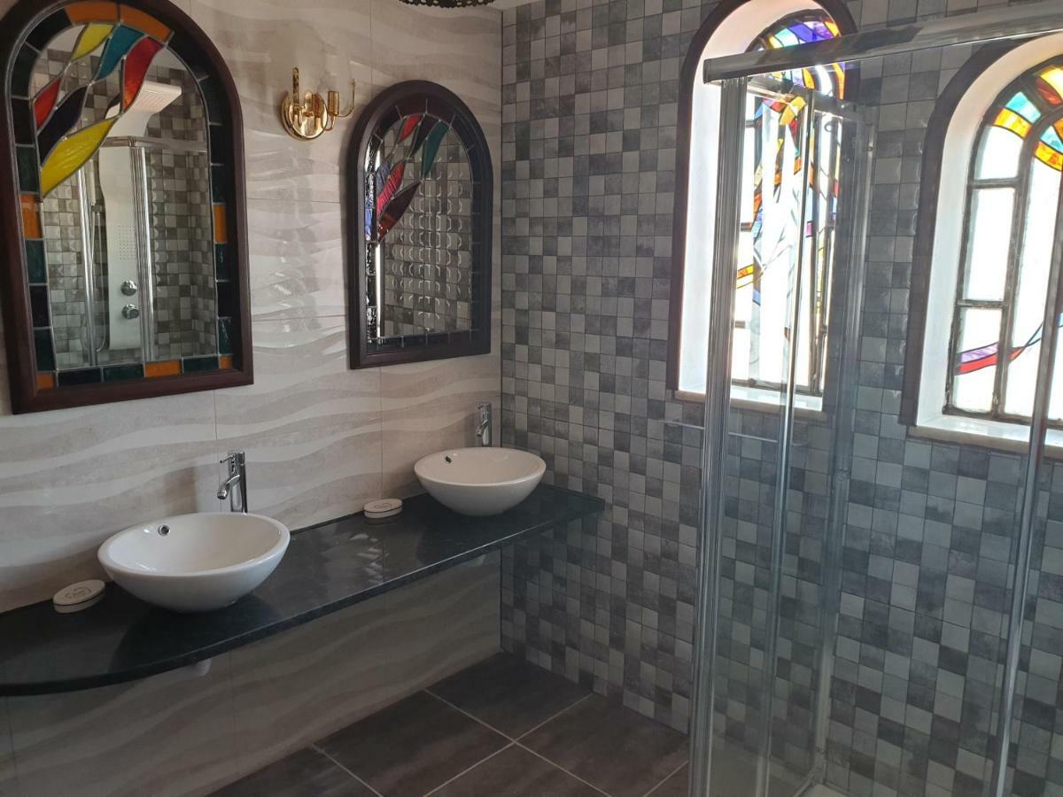 Oceanoasis Residences Suites โอลเญา ภายนอก รูปภาพ